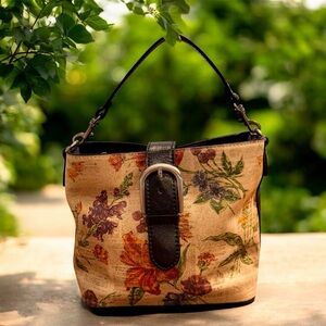 Patricia Nash Irving Bucket Parisian Newspaper Floral Satchel EUC
